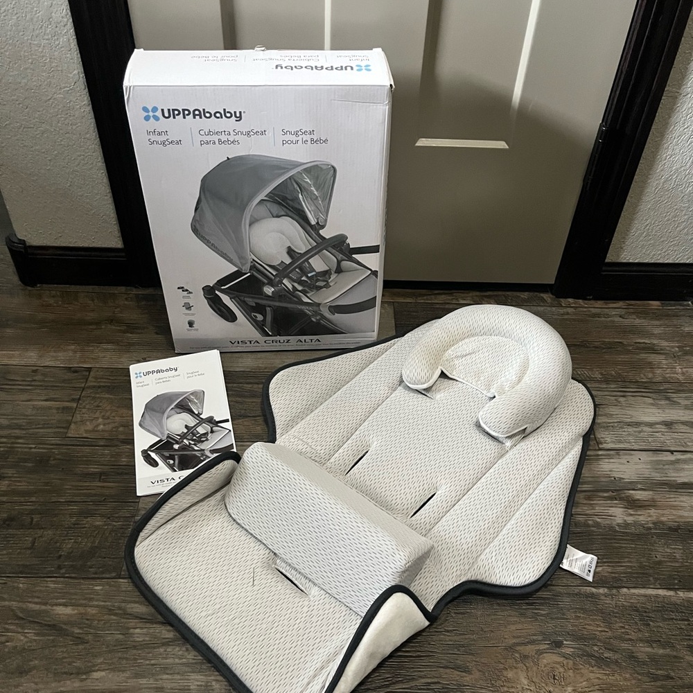 UPPAbaby Infant SnugSeat in Cream